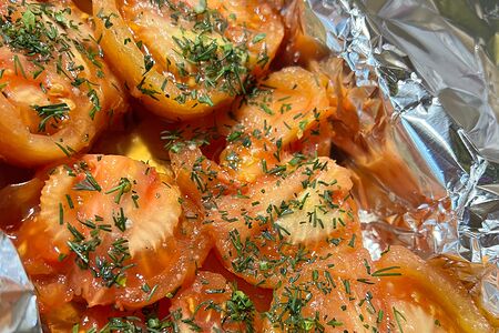 Помидоры на мангале 