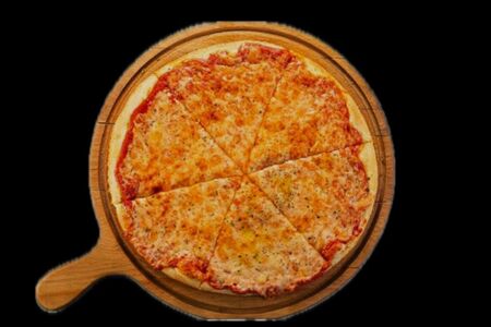 Пицца Маргарита на традиционном тесте