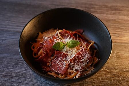 Паста с пастрами 