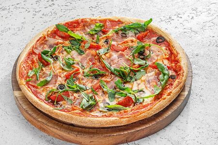 Пицца Бекон и рукола