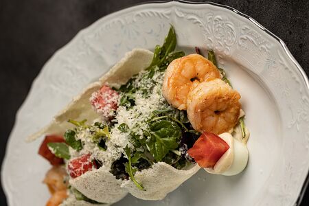 Цезарь с креветками 