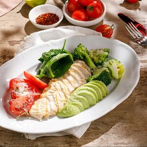 Куриная грудка с овощами