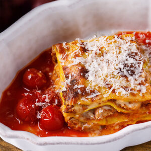 Лазанья с рагу из мраморной говядины