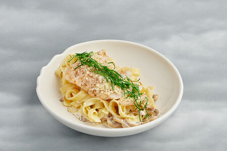 Паста Тальятелле с курицей и грибами