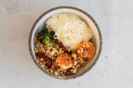 Птитим с креветками и сырной эспумой