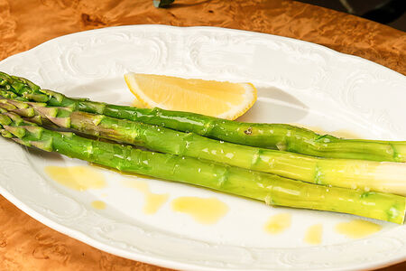 Спаржа на пару или на гриле 
