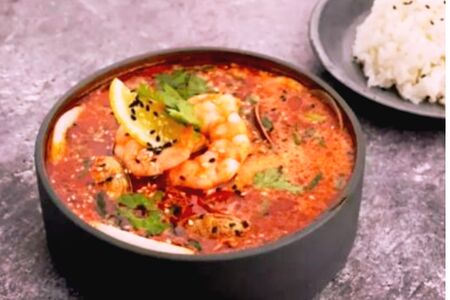 Том Ям с лососем