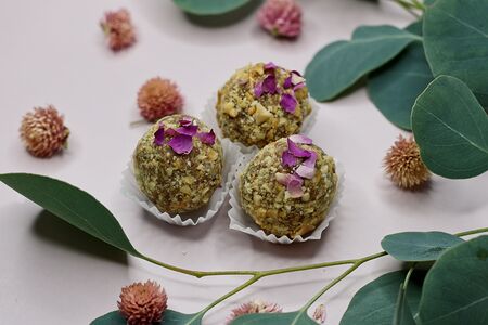 Набор конфет трюфель темный 9 штук замороженный 