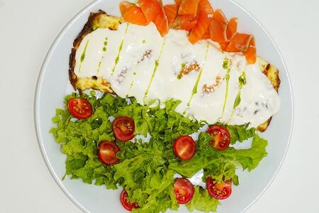 Омлет с лососем 