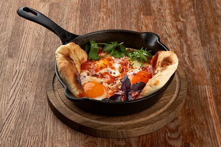 Аджарская яичница Чирбули