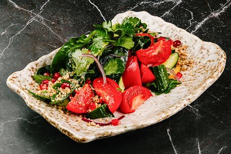 Овощной по-грузински с орехами