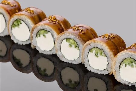 Филадельфия блюфин с копченым угрем