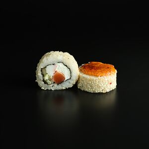 Ролл Филадельфия с лососем и крабом