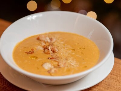 Овощной крем-суп с креветками