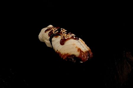 Суши с угрем