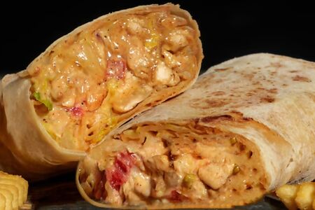 Куриное буррито с соусом BBQ