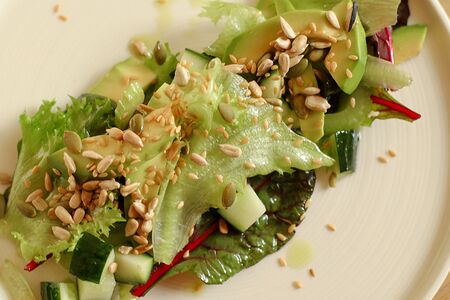 Зеленый салат