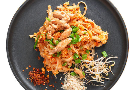 Пад Тай с курицей