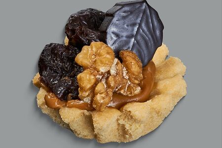 Корзиночка с черносливом