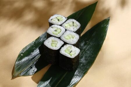 Ролл Огурец