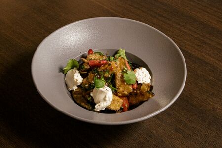 Салат с хрустящим баклажаном