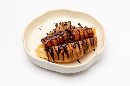 Круассан с бананом, инжиром и Нутеллой