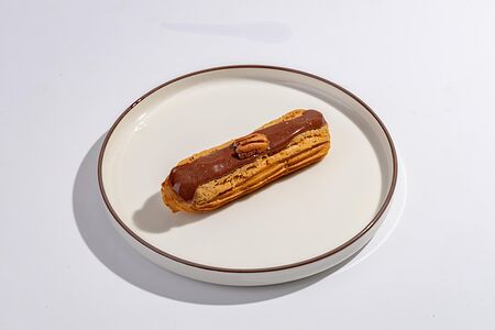 Эклер Карамельный