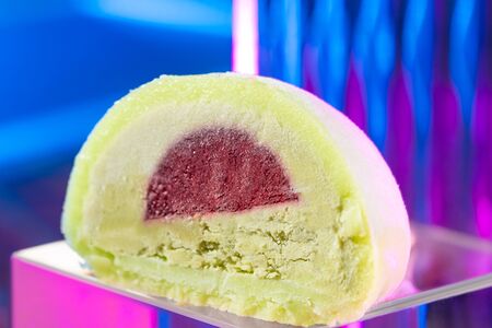 Моти Малина-фисташка