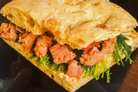 Фокачча с тунцом