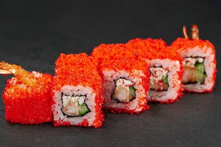 Калифорния с креветкой темпура