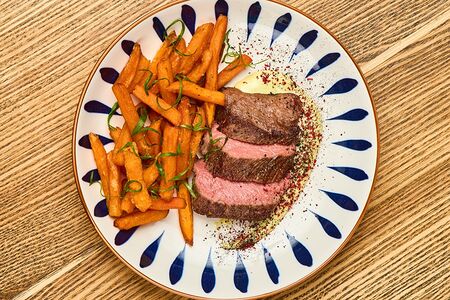 Вырезка быка с бататом и васаби майо