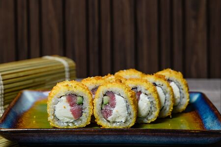 Жареный с Тунцом и сыром