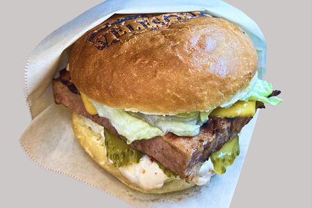 Бургер с Леберкезе