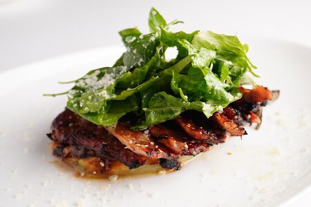 Индейка, печеный баклажан, романо, пармезан