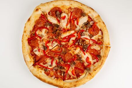 Пицца пеперони мясная