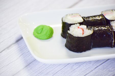 Мини-ролл с креветкой