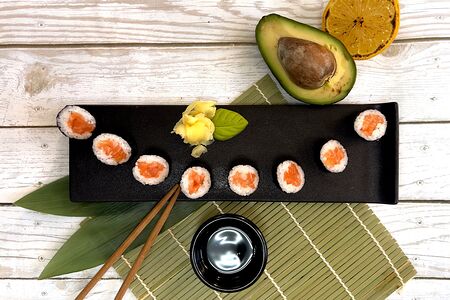 Маки Лосось