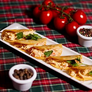 Такосы со снежным крабом