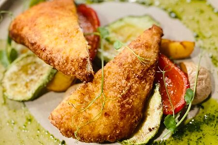 Судак в пряной панировке