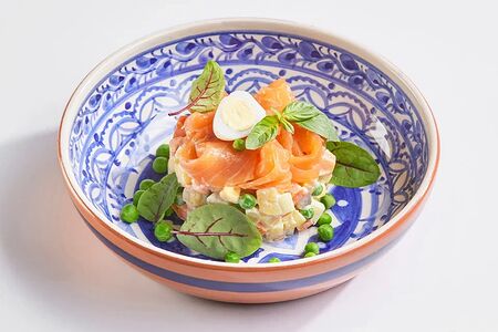 Оливье с слабосоленым лососем