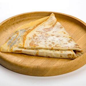 Блин с бананом и домашней карамелью