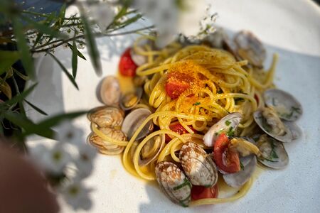 Лингвини с вонголе и икрой боттарга