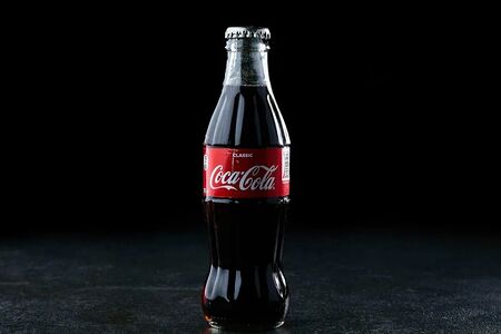 Кока-кола в стекле