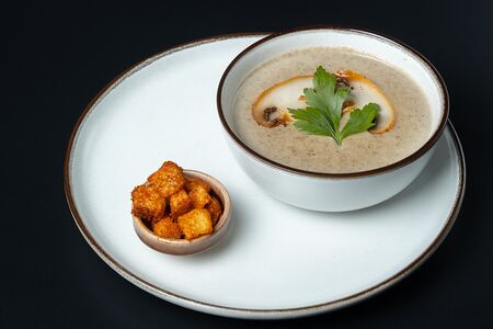 Крем-суп грибной