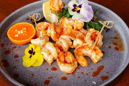 Тигровые креветки жаренные на гриле