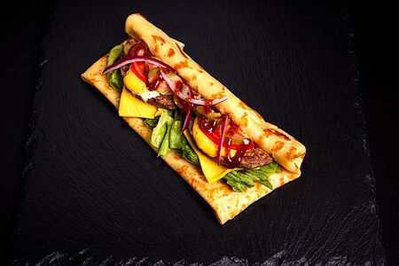 Блин чизбургер