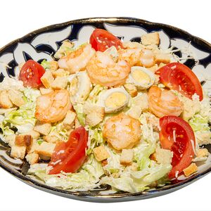 Салат Цезарь с креветками