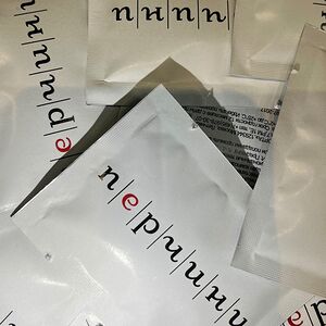 Влажная салфетка 