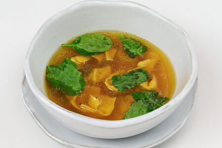 Суп с пельменями тортеллини