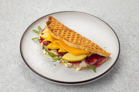 Индиана Джонс с индейкой